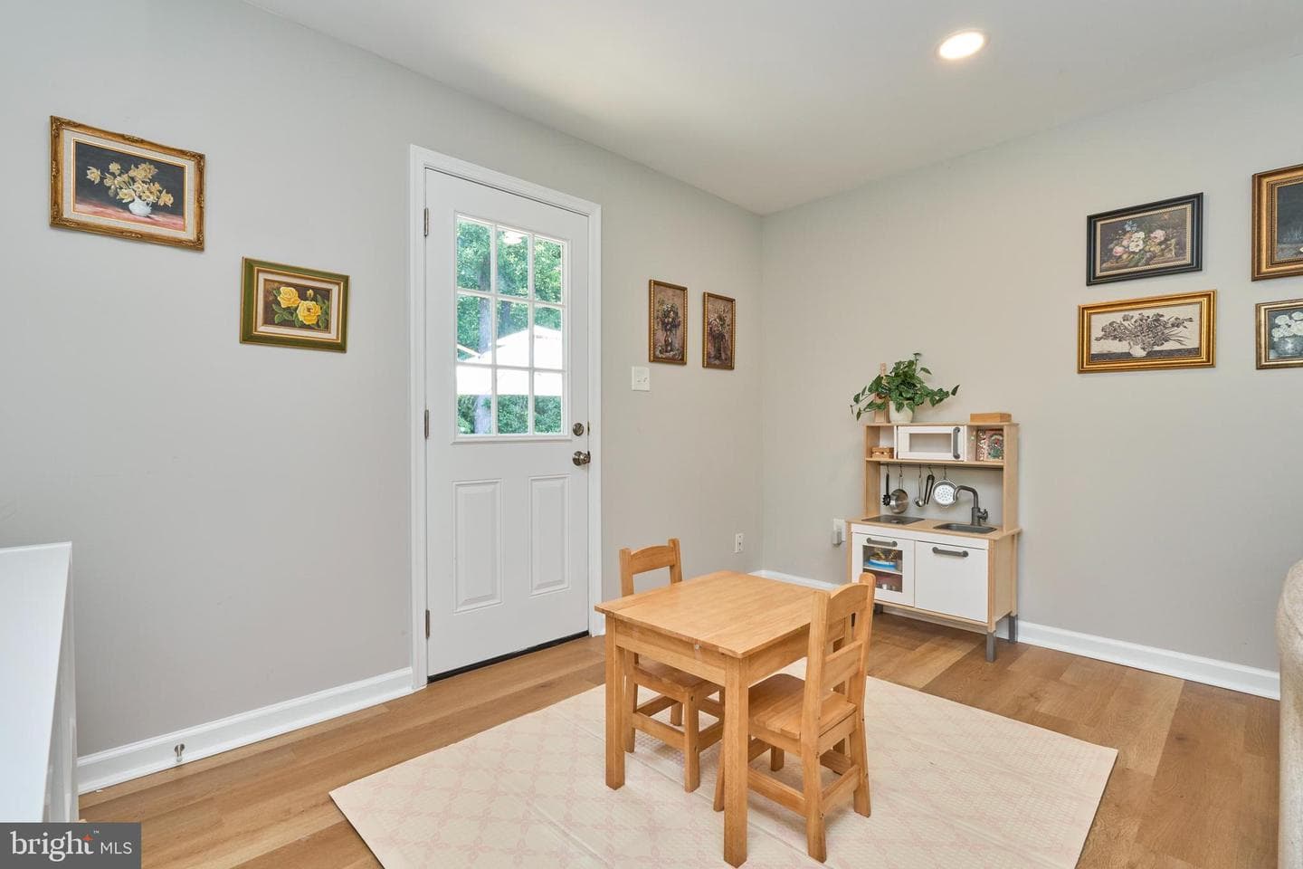 12012 Wayland Street photo 22