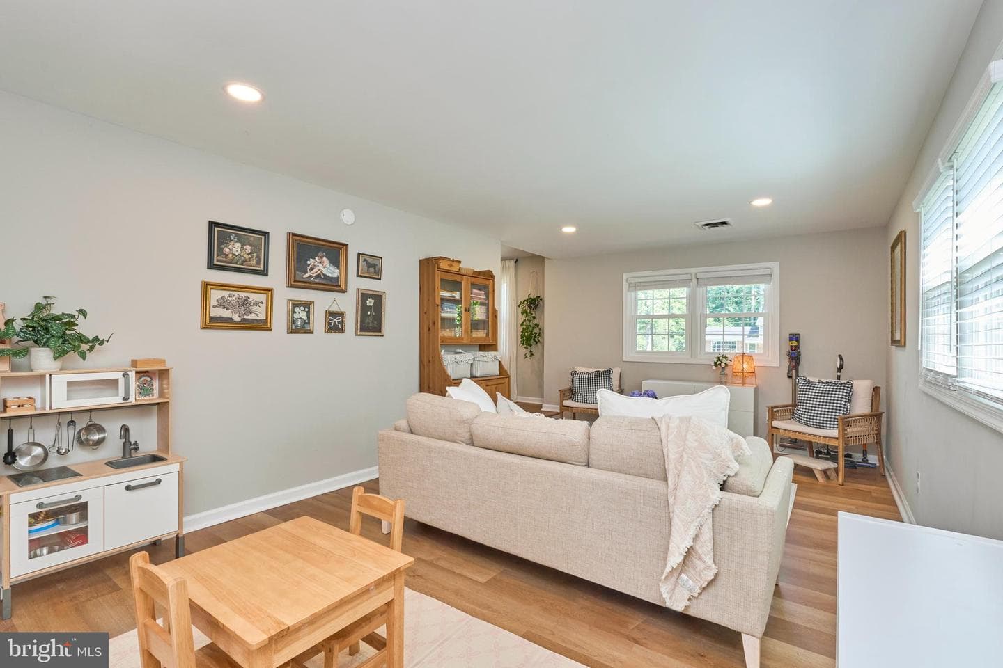 12012 Wayland Street photo 23
