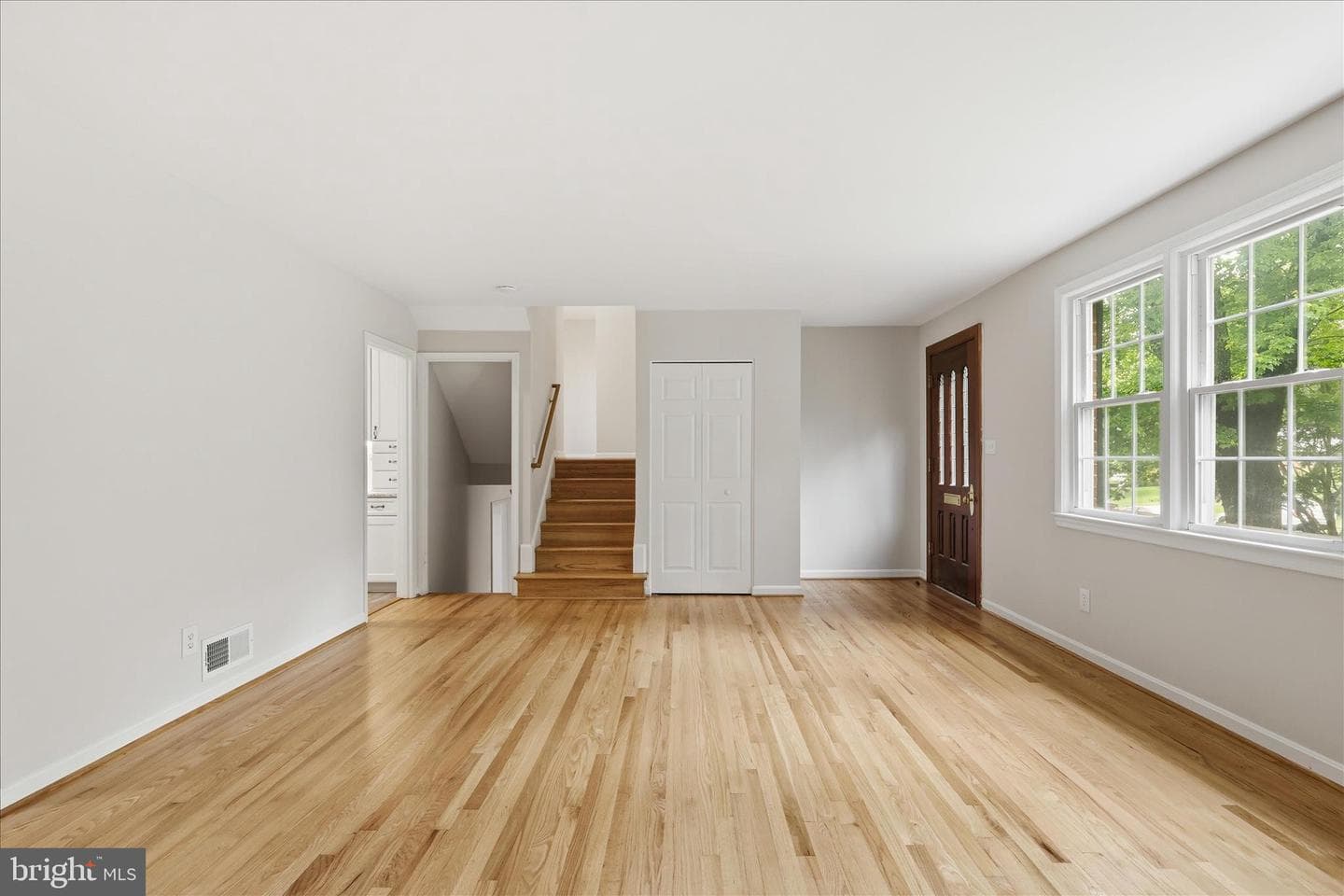 8805 Stark Road photo 10