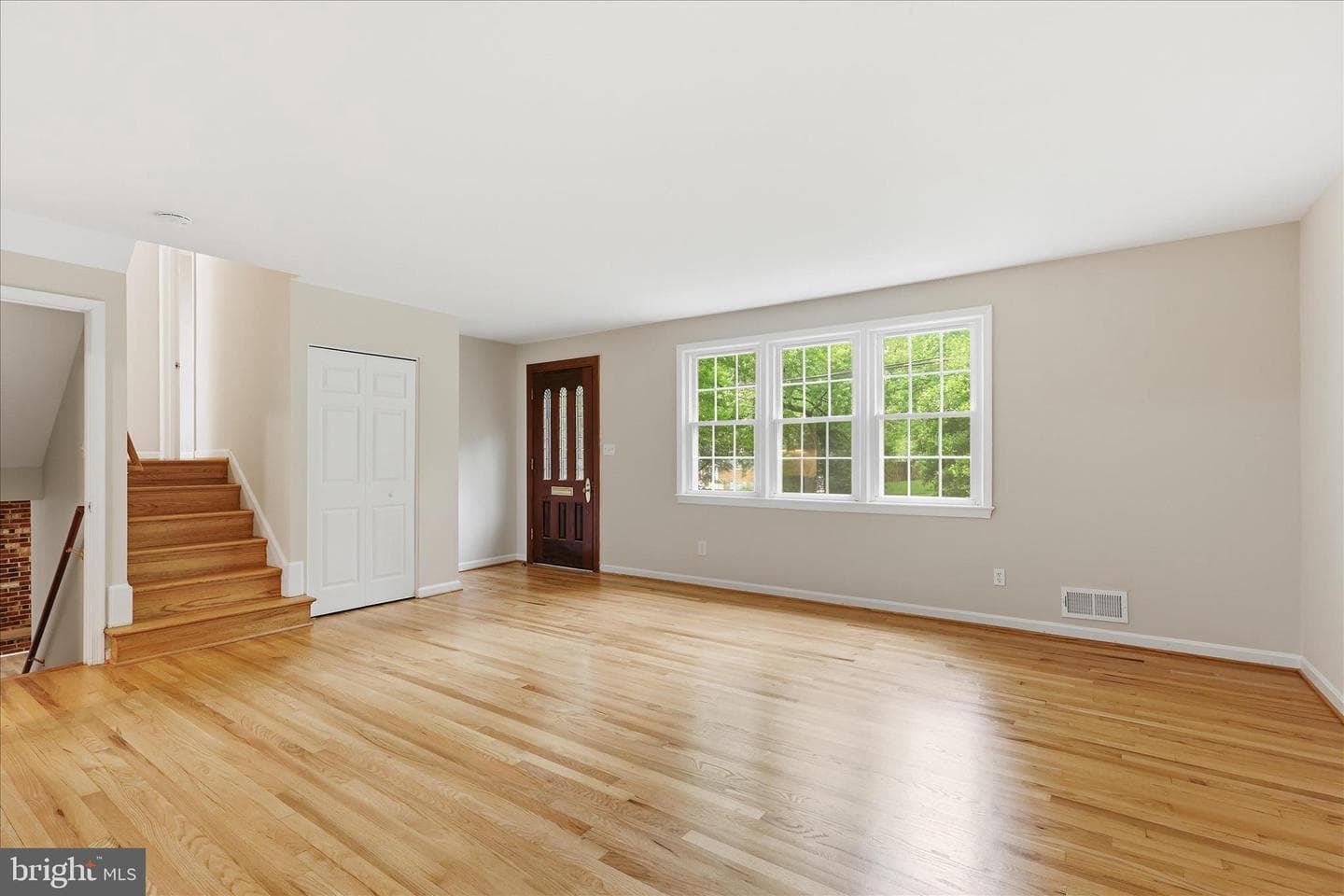 8805 Stark Road photo 9
