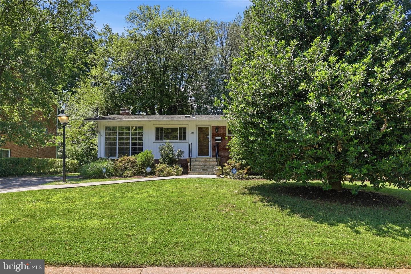 1608 Westmoreland Street photo 16