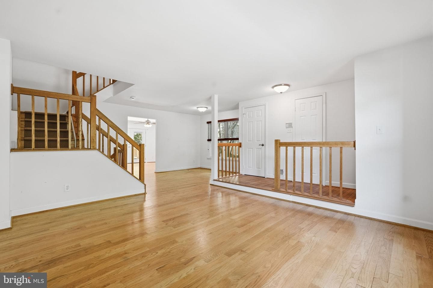 1609 Oak Spring Way photo 4