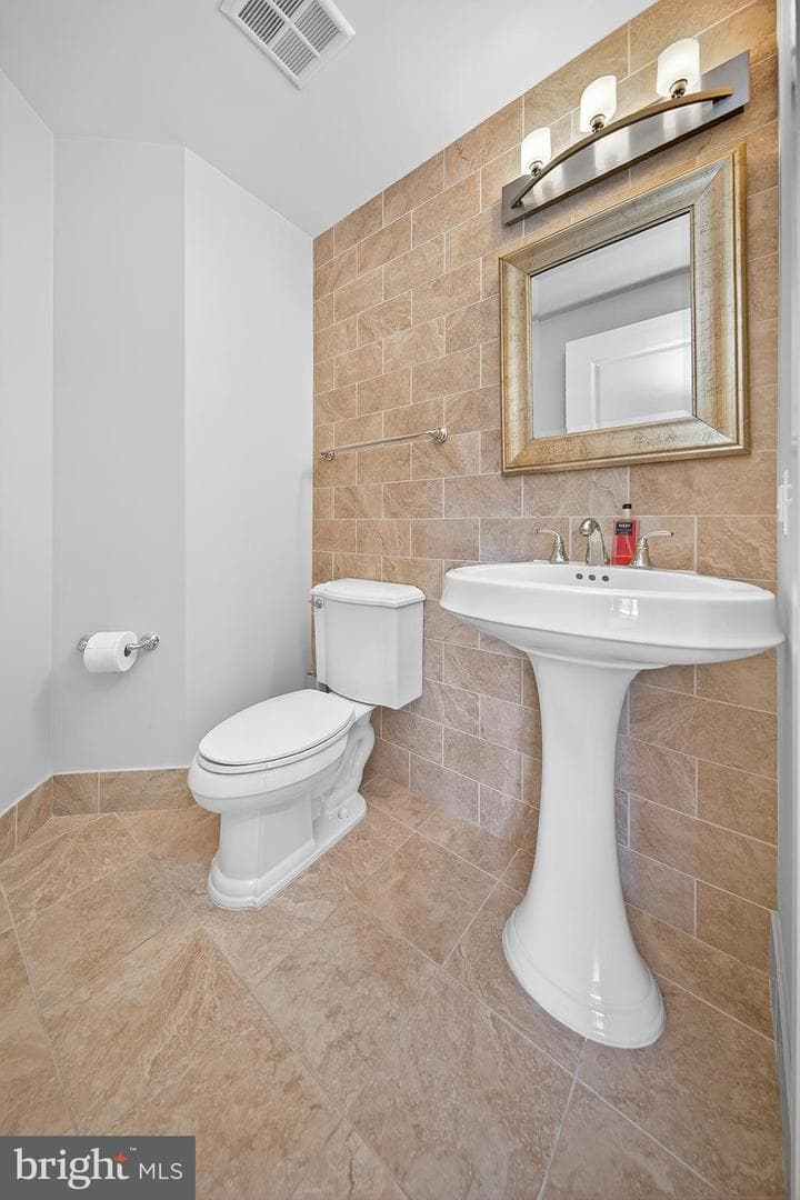 8220 Crestwood Heights Drive #407 photo 37