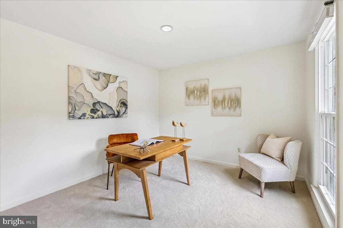 9804 Dansk Court photo 18