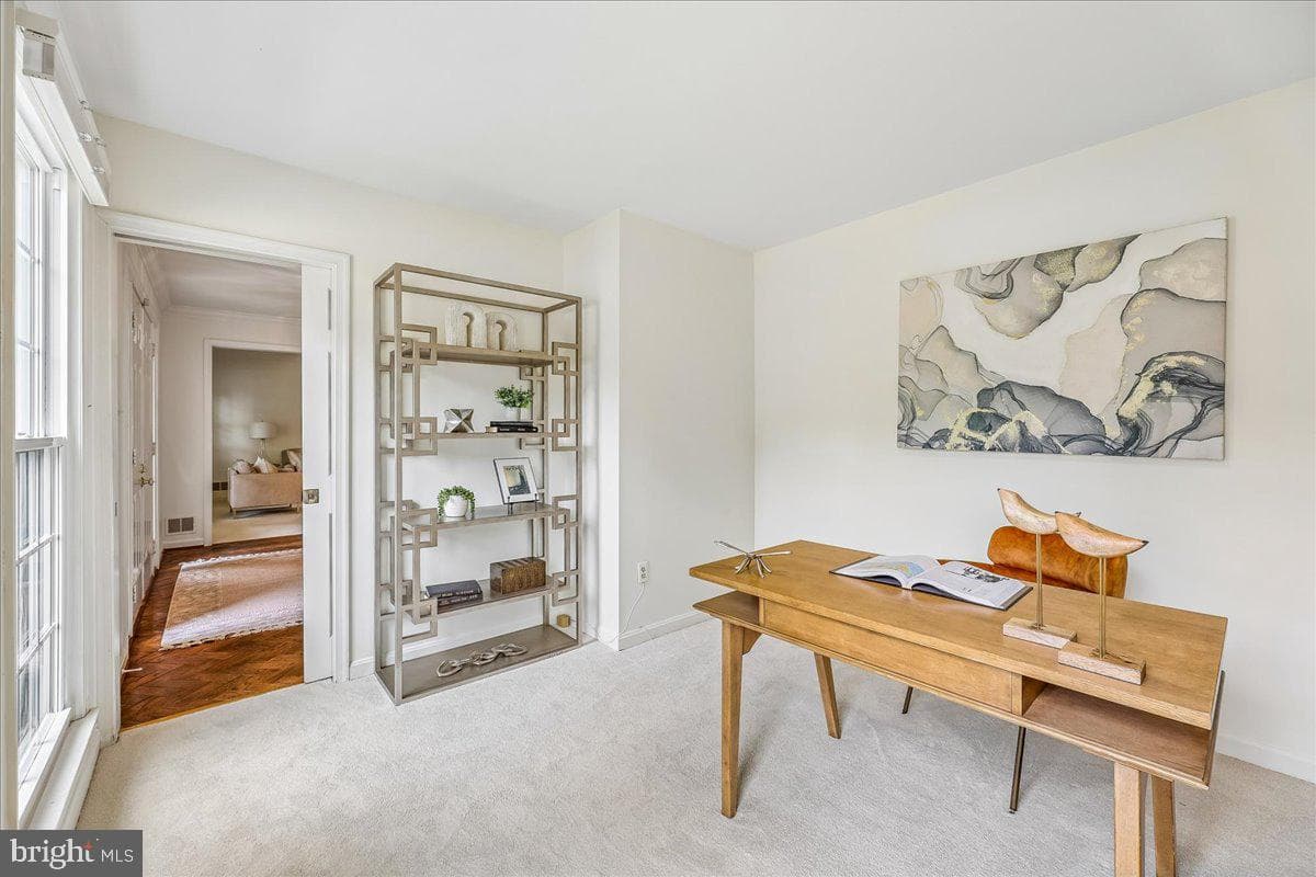 9804 Dansk Court photo 19