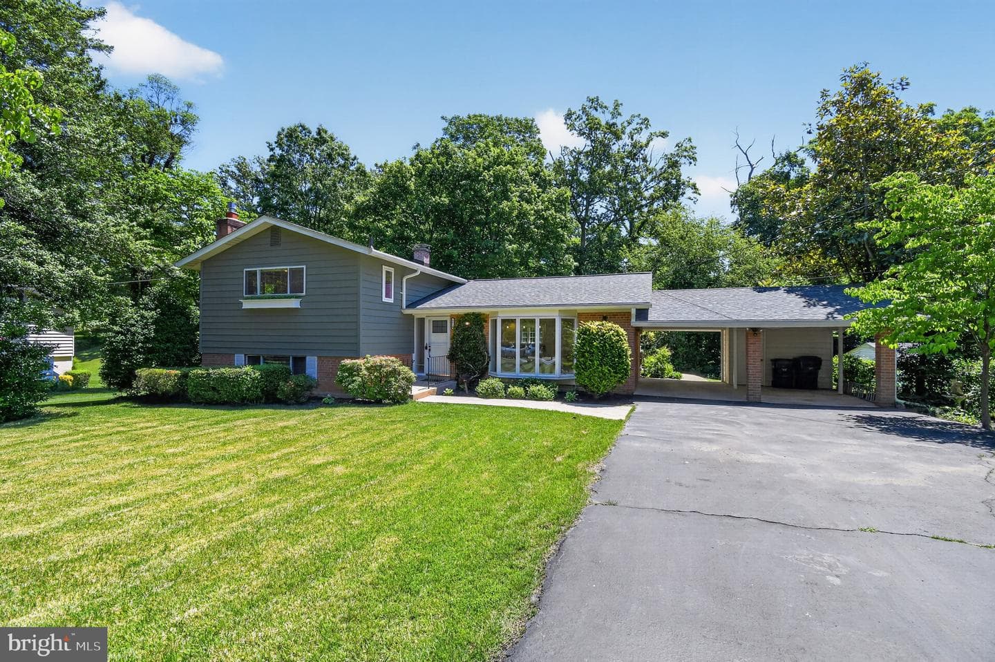 8815 Beauchamp Drive, Alexandria