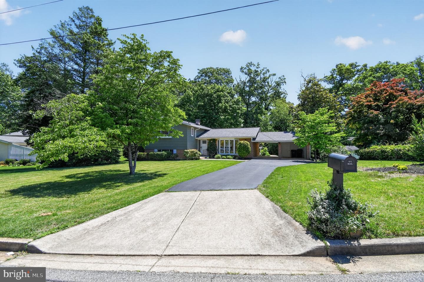 8815 Beauchamp Drive, Alexandria