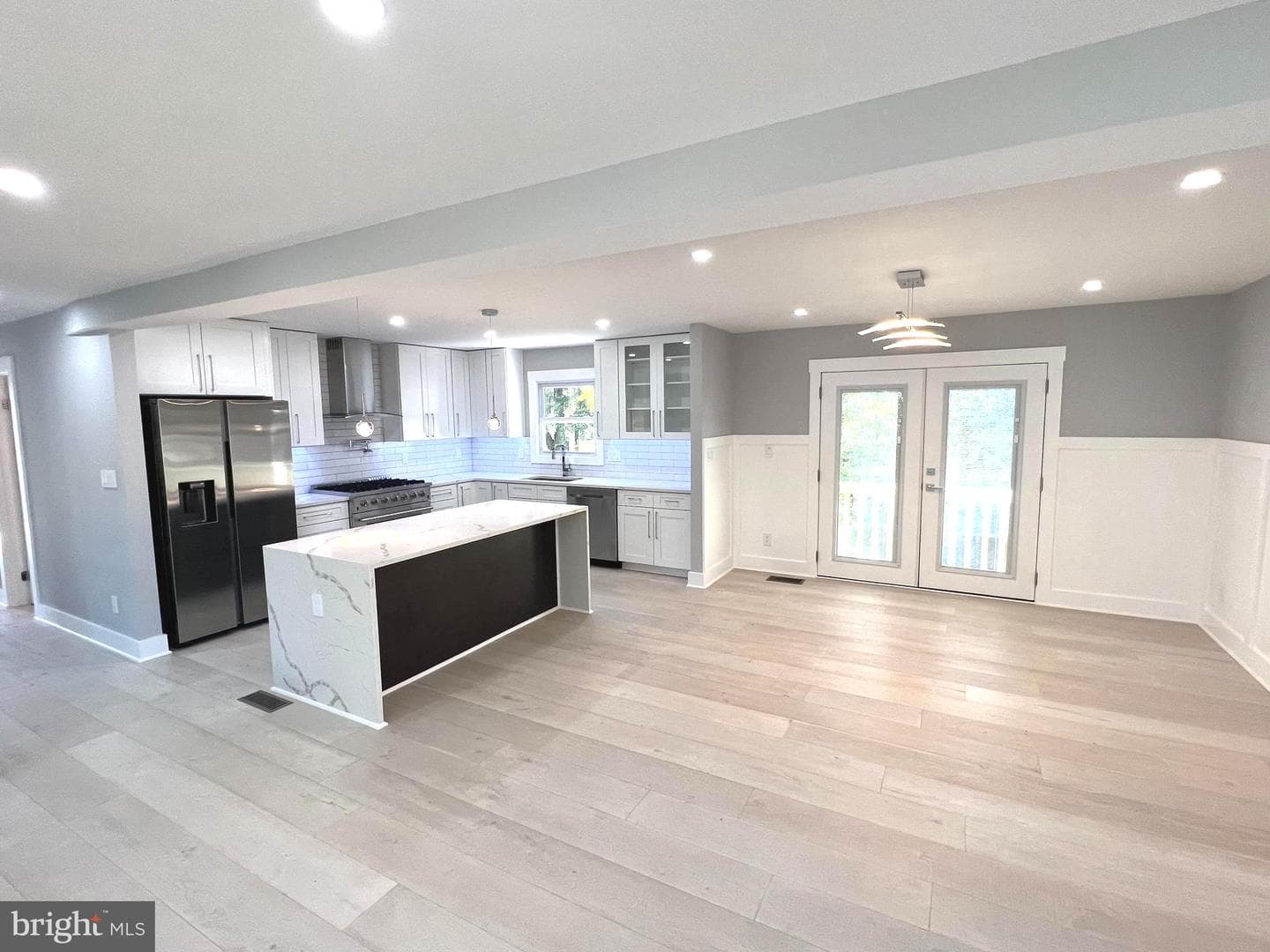 8638 Vernon Avenue photo 12