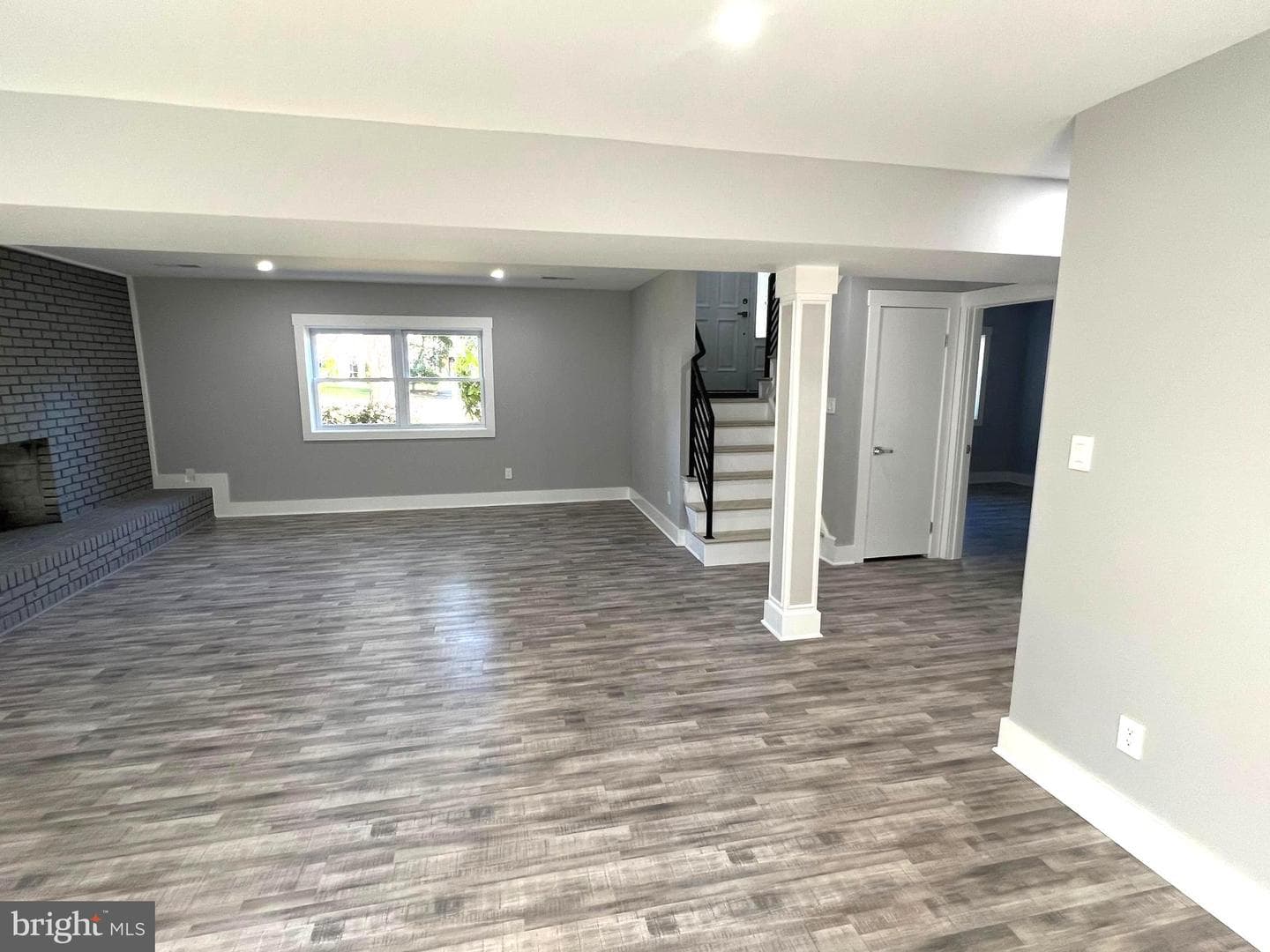 8638 Vernon Avenue photo 32
