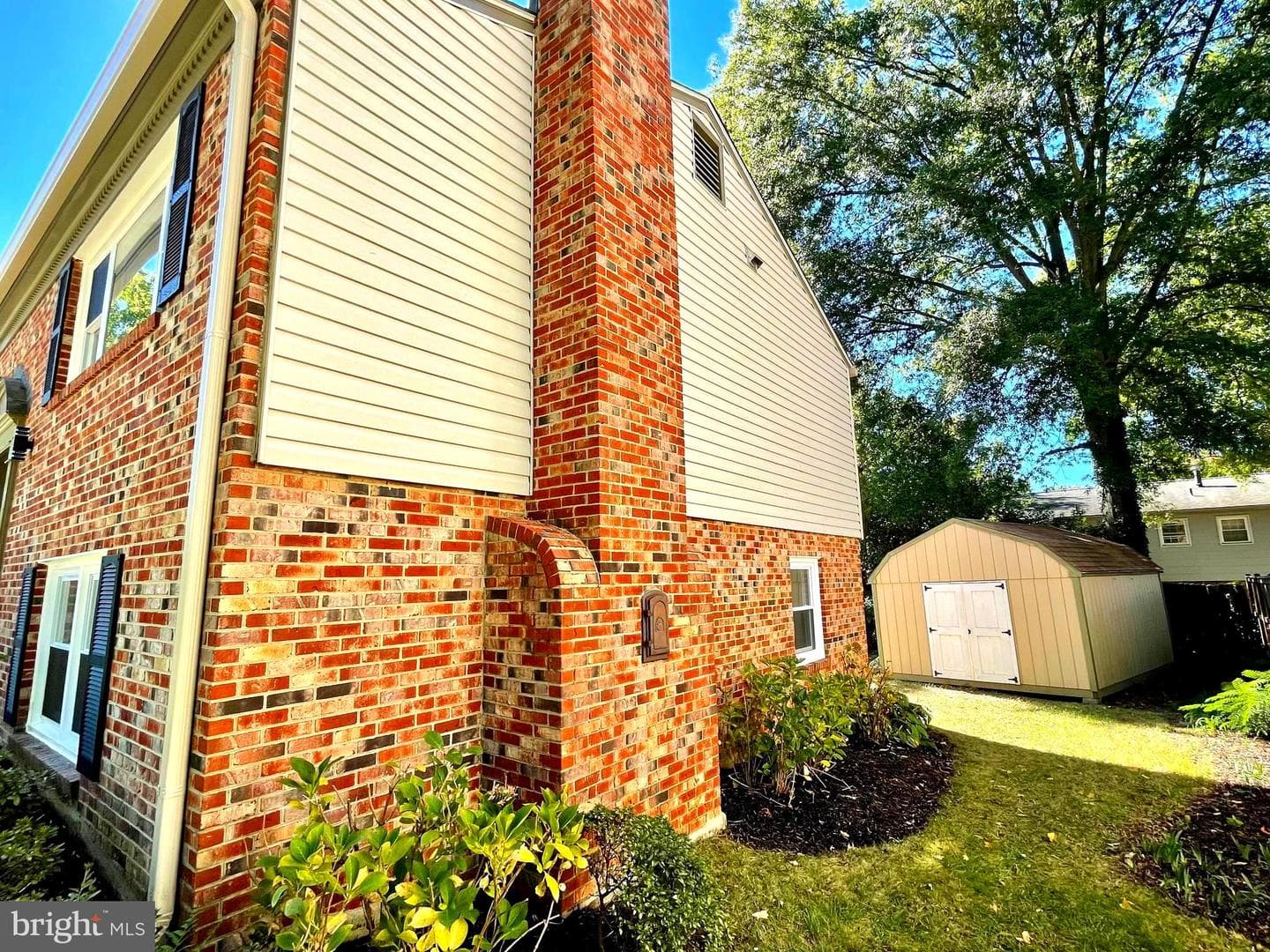8638 Vernon Avenue photo 5