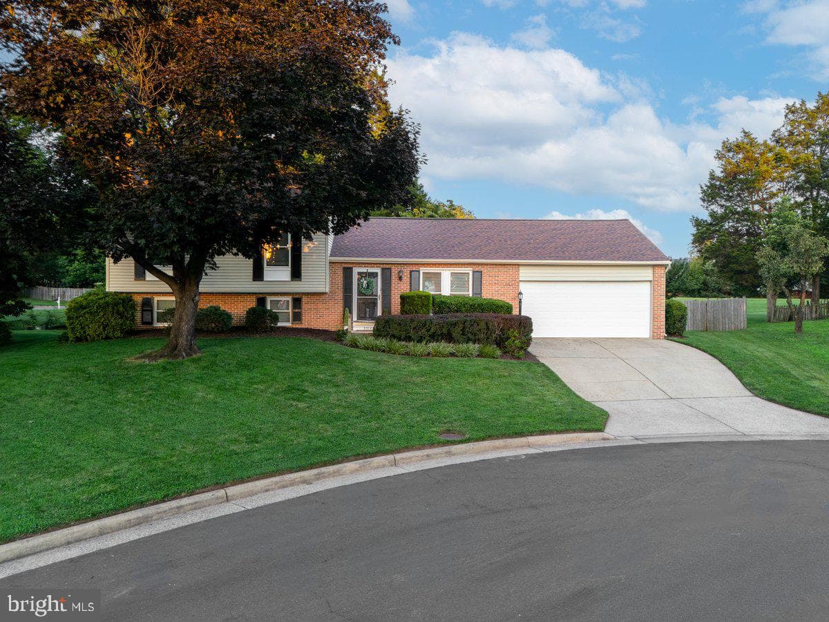5512 Fence Post Court, Centreville