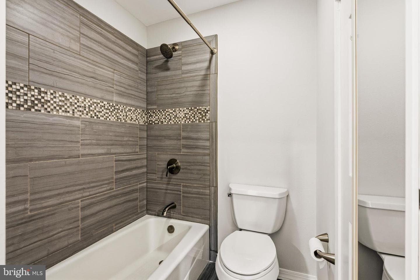 1521 Lincoln Way #104a photo 14