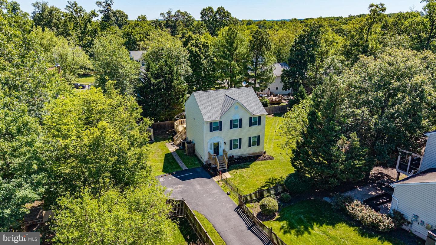 15218 Sovereign Place photo 3