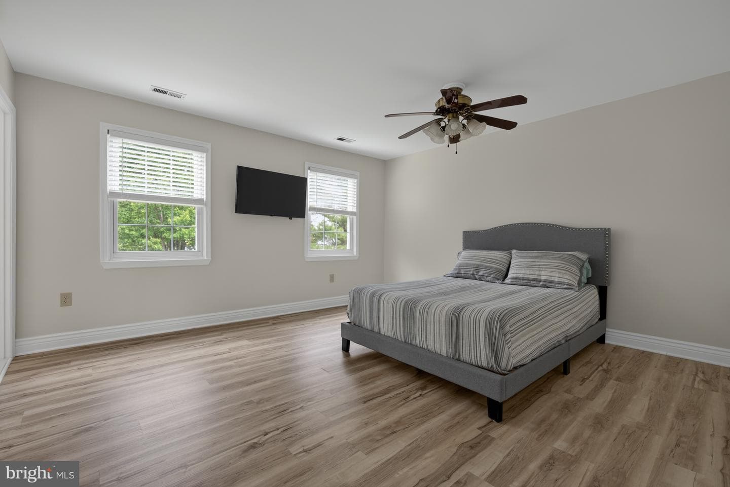 15218 Sovereign Place photo 36