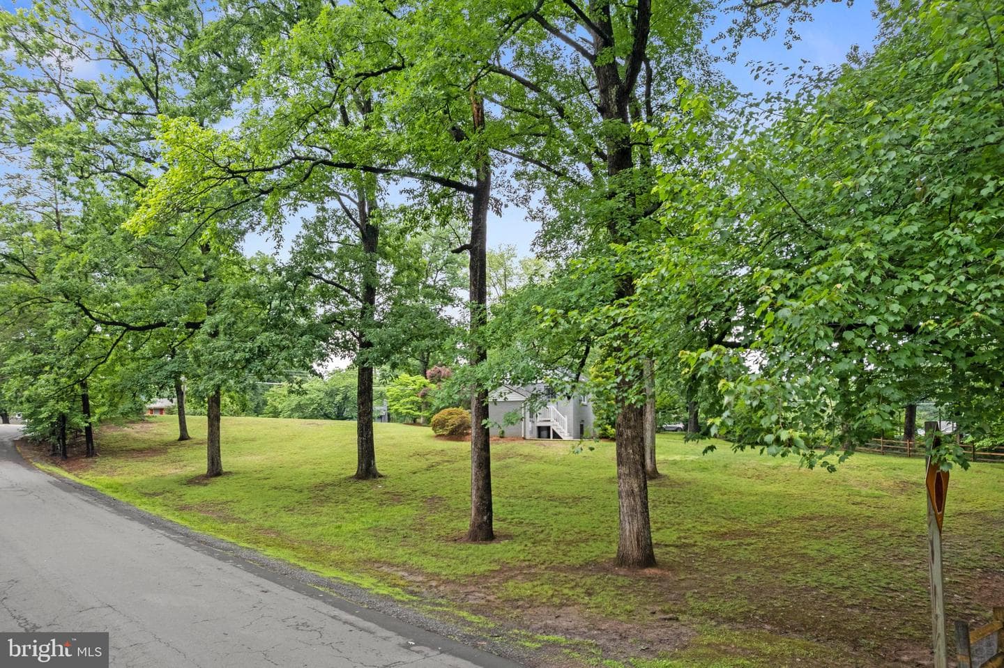 12131 Waples Mill Road photo 32