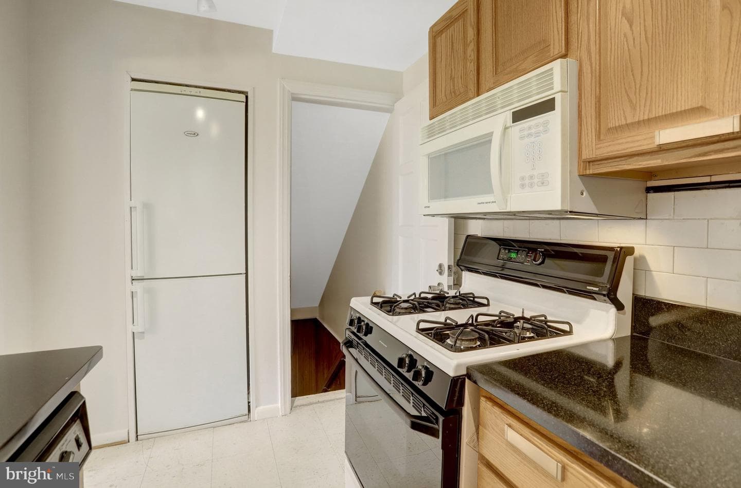 5926 Edgehill Court photo 11