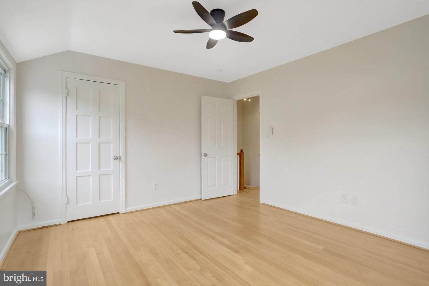5926 Edgehill Court photo 13