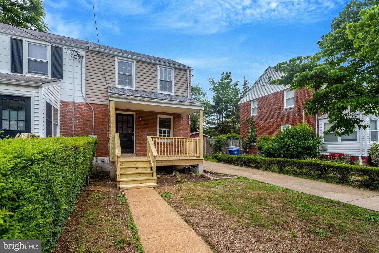 5926 Edgehill Court photo 2