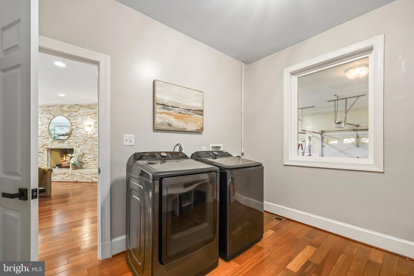 517 Seneca Road photo 29