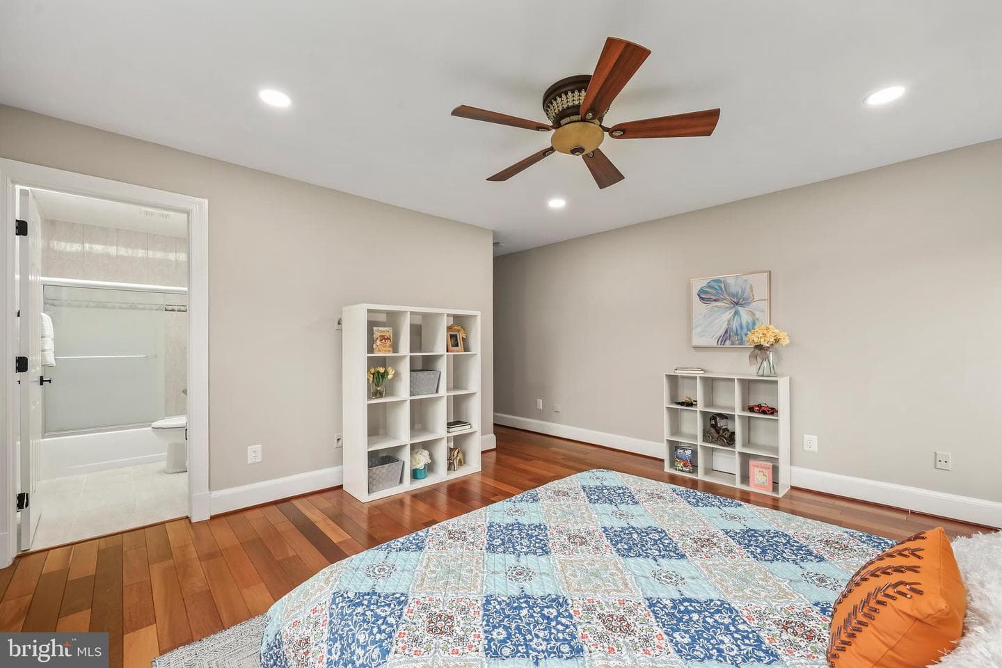 517 Seneca Road photo 34