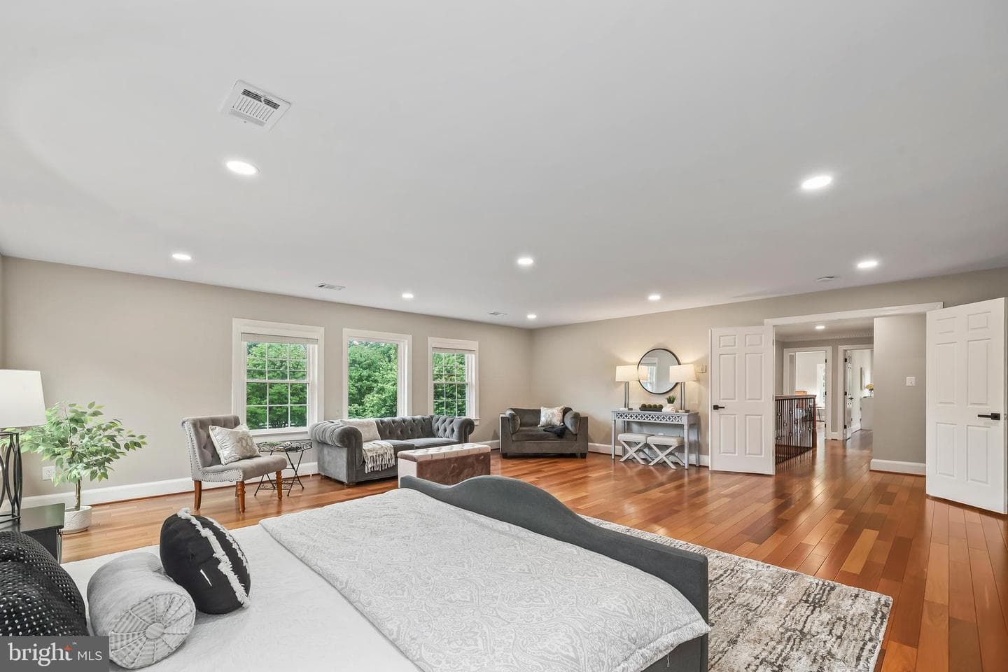 517 Seneca Road photo 43