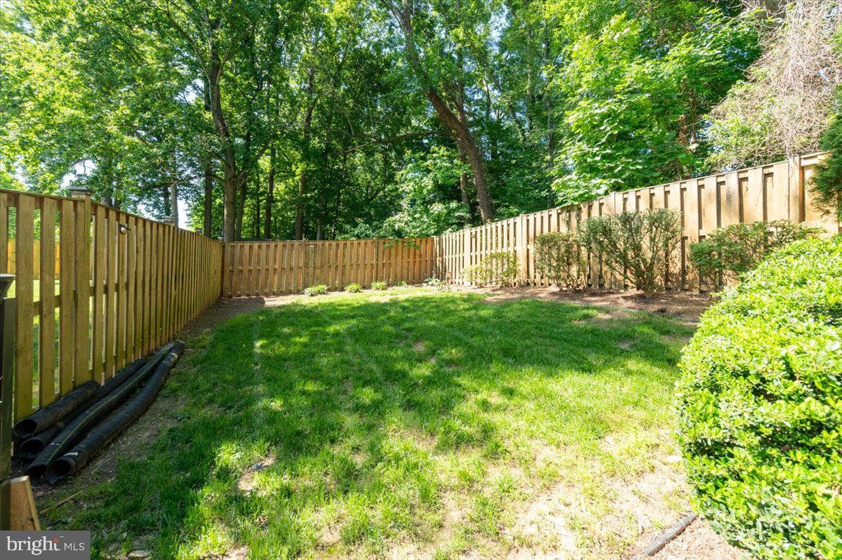 7928 Gambrill Ct photo 32