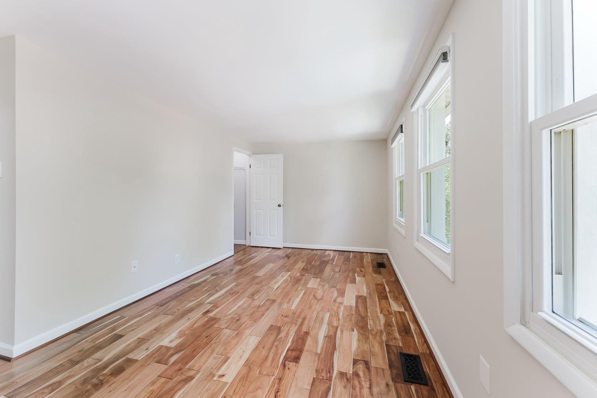 8143 Crystal Creek Court photo 18