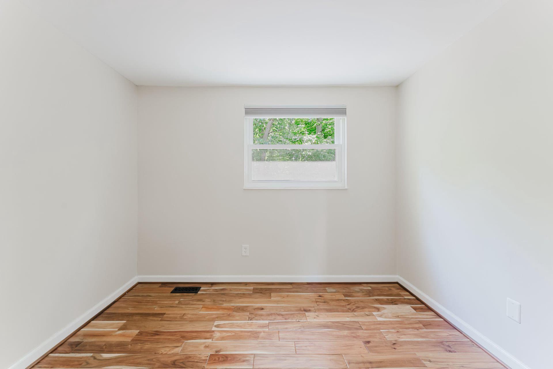 8143 Crystal Creek Court photo 25