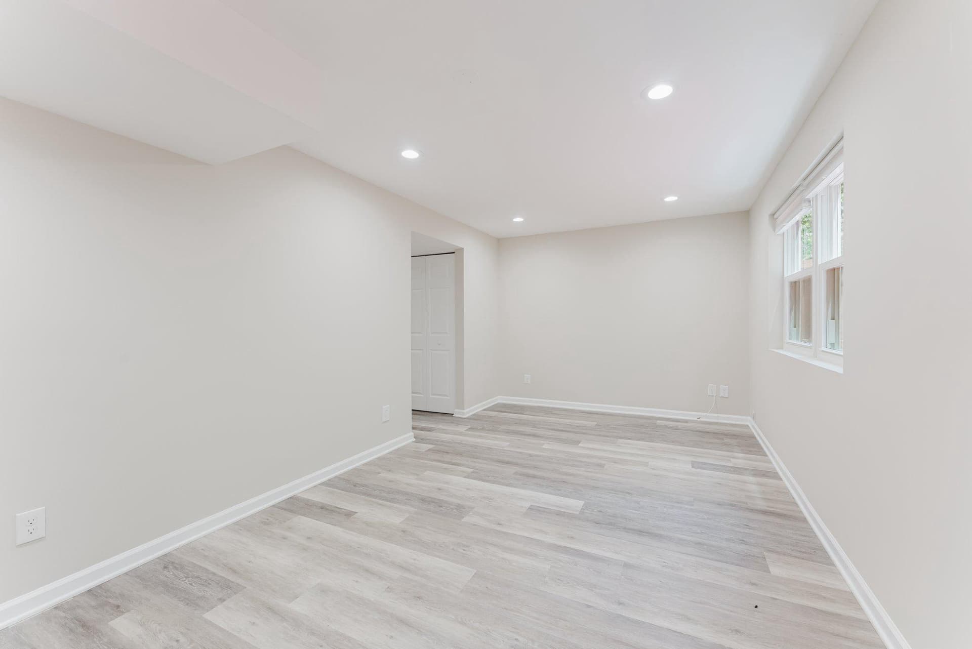 8143 Crystal Creek Court photo 32