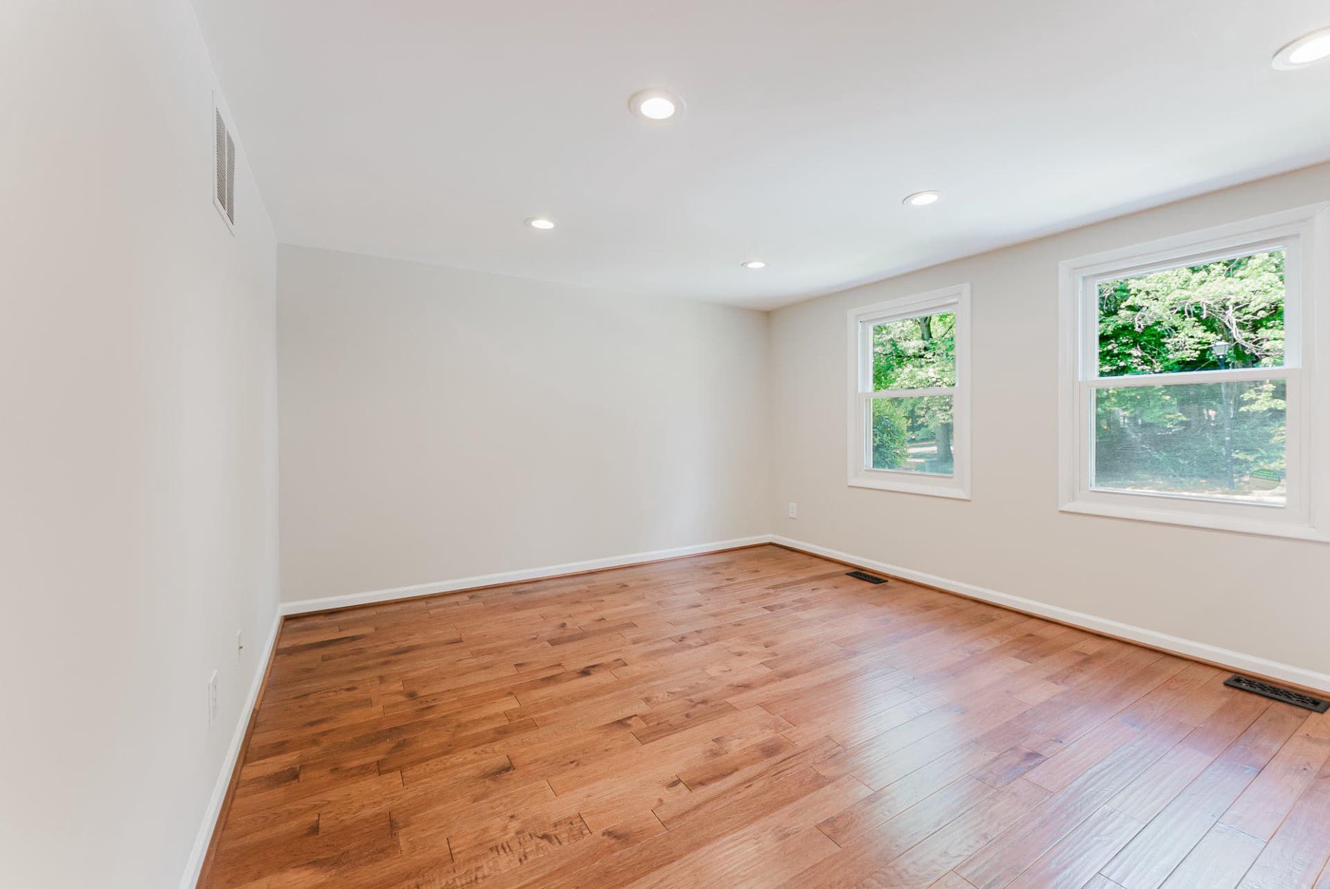 8143 Crystal Creek Court photo 5