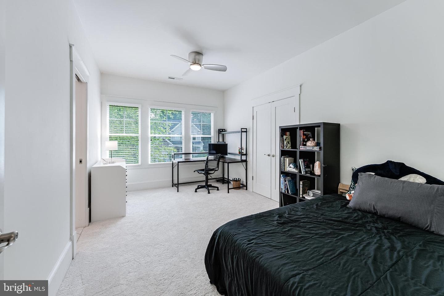 916 Desale Street SW photo 36