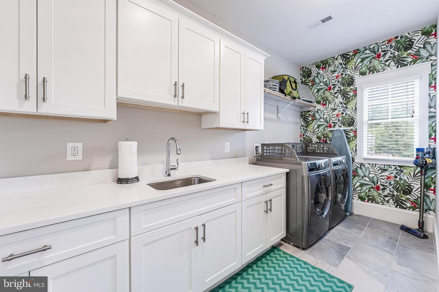916 Desale Street SW photo 56