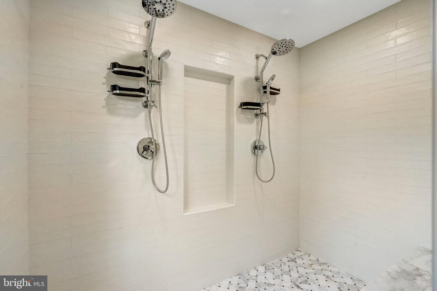 7373 Silver Pine Drive photo 21