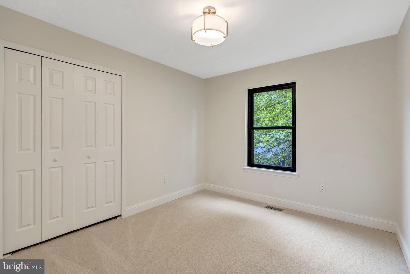 7373 Silver Pine Drive photo 24
