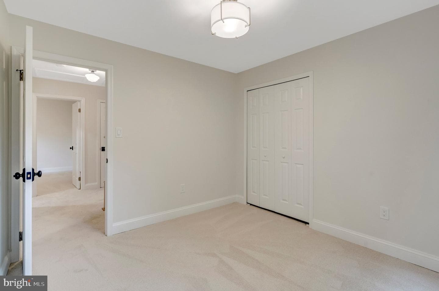 7373 Silver Pine Drive photo 25