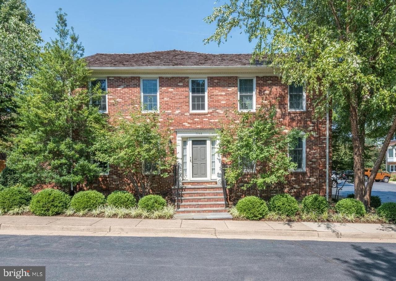 7348 Lewinsville Square Place, Mclean