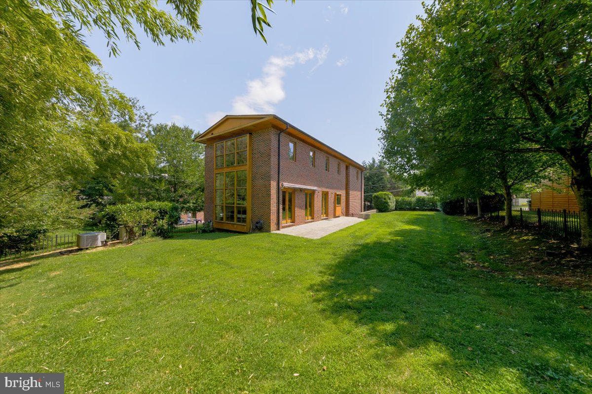 2500 Buckelew Drive photo 35