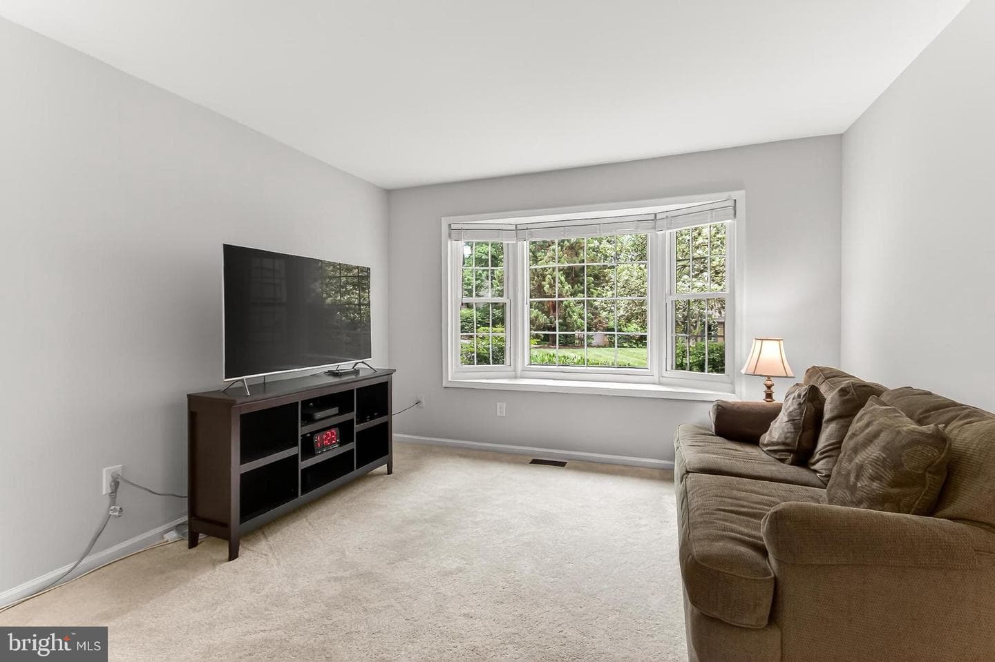 6042 Makely Drive photo 28