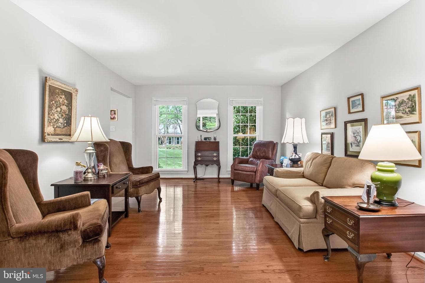 6042 Makely Drive photo 6