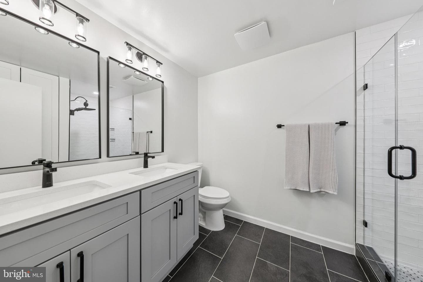 4321 Gramercy Circle photo 4