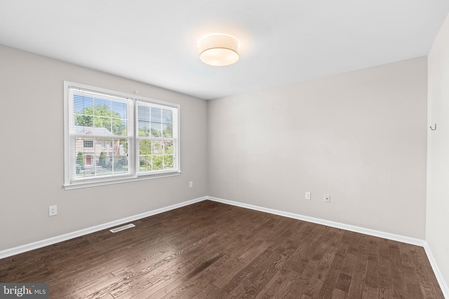 6836 Compton Heights Circle photo 35