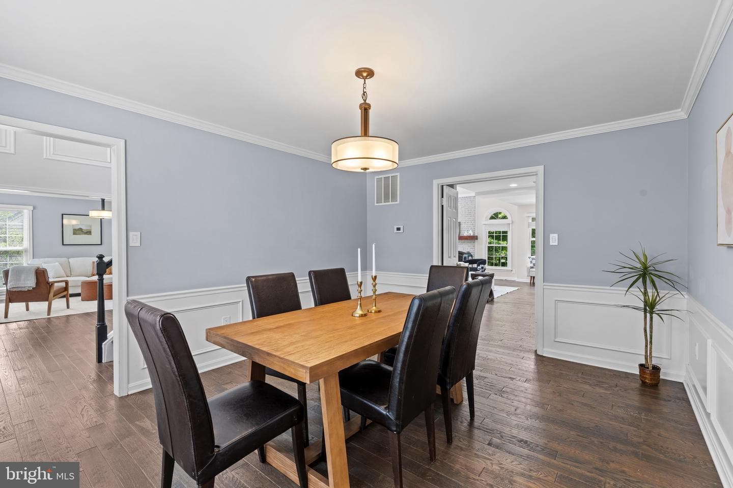 6836 Compton Heights Circle photo 5
