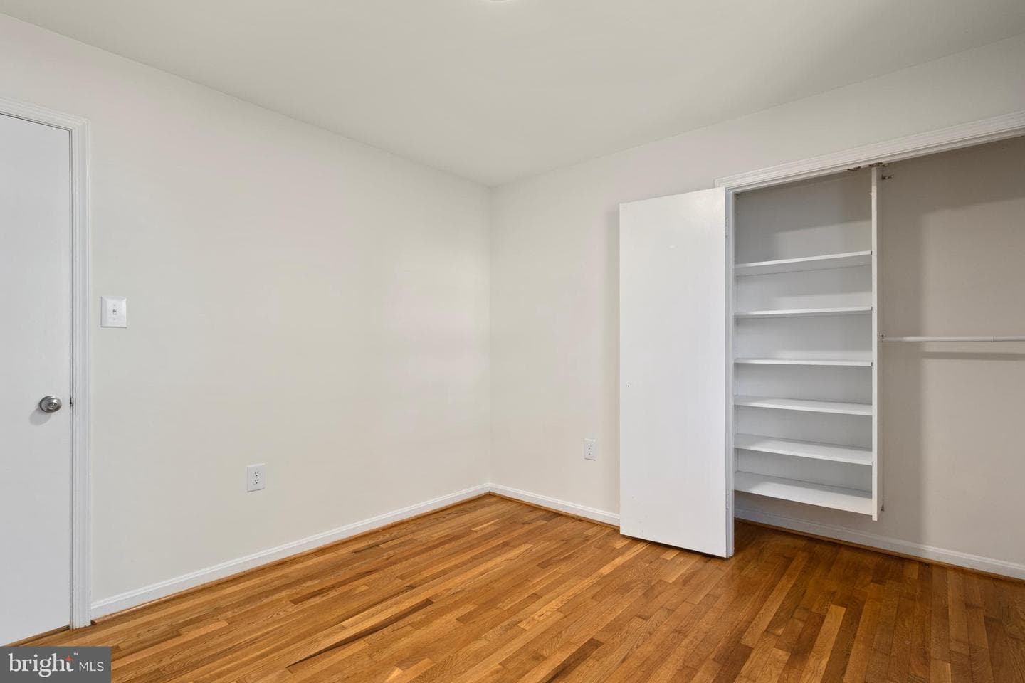 4300 Roberts Avenue photo 45