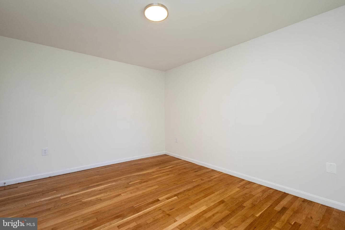 4300 Roberts Avenue photo 48