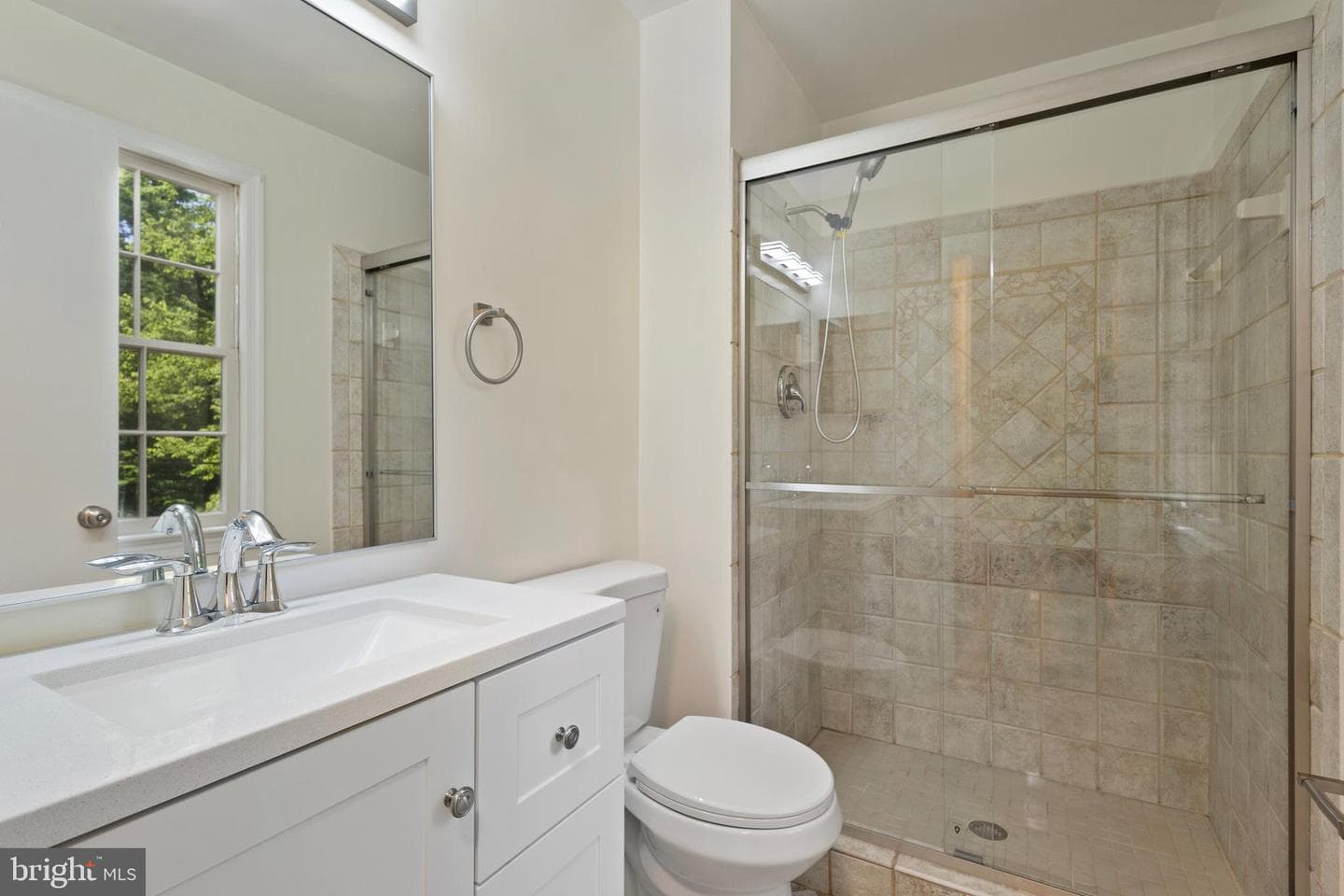 4300 Roberts Avenue photo 55