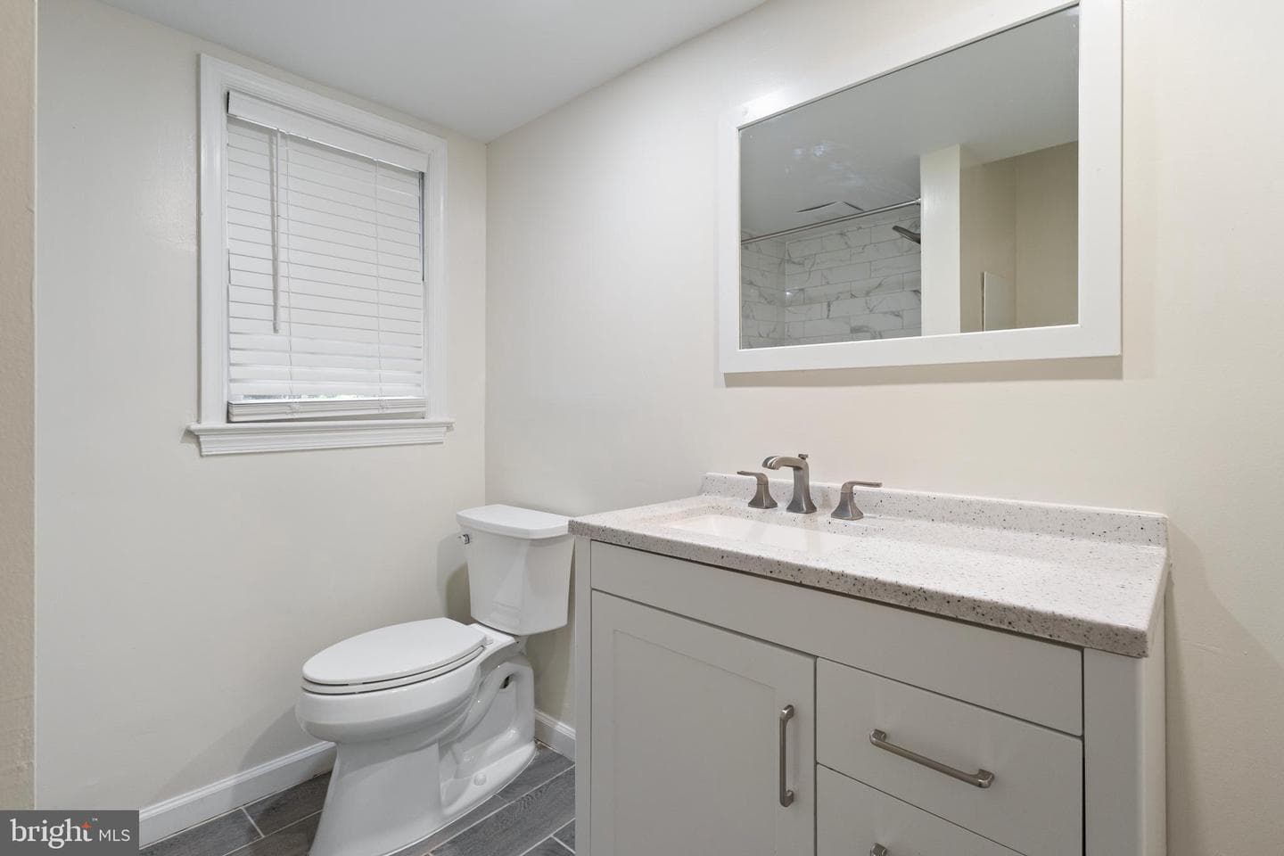 4300 Roberts Avenue photo 64