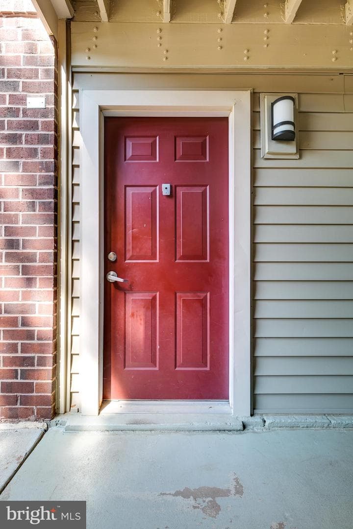 1700 Ascot Way, Reston