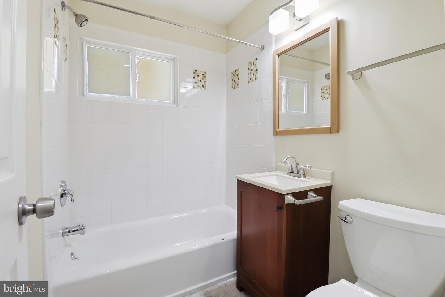 6402 The Parkway photo 21