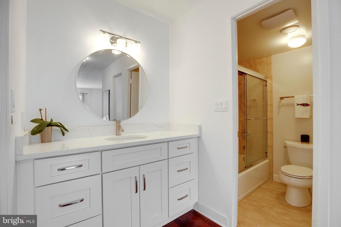 8380 Greensboro Drive #607 photo 17