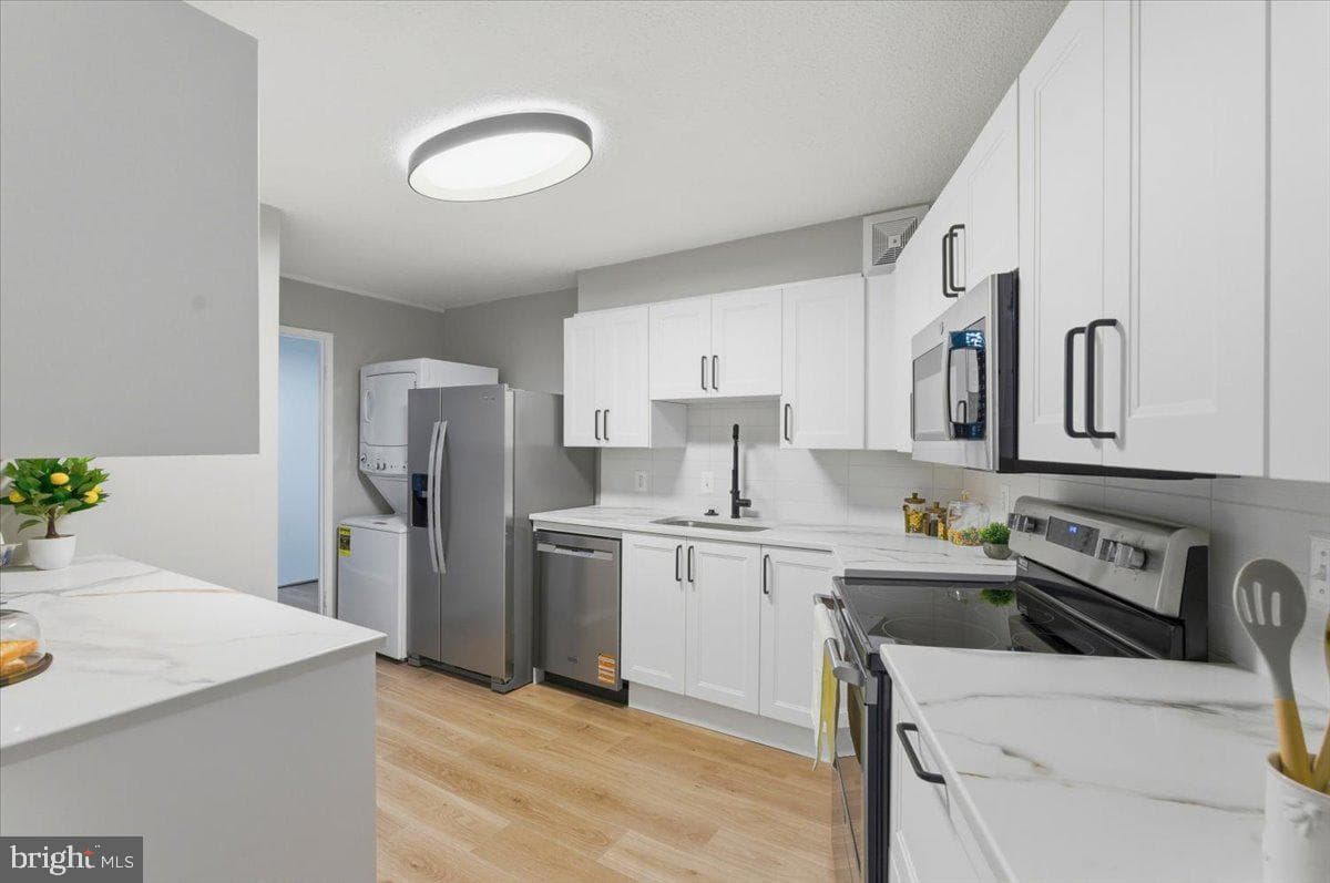 5901 Mount Eagle Drive #104 photo 8